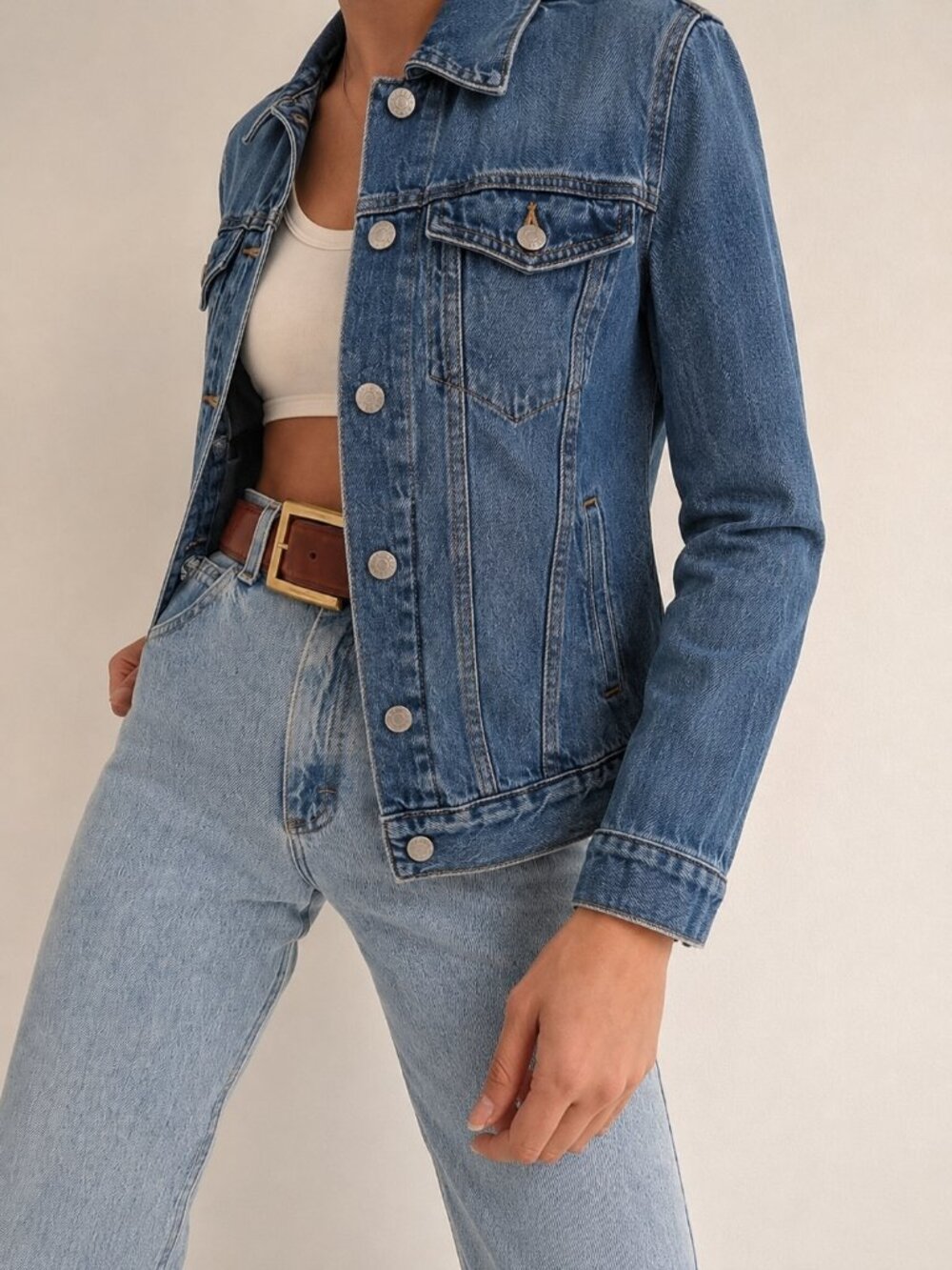 GAP Denim Jean Jacket Size XS Medium Wash Tailored Fit